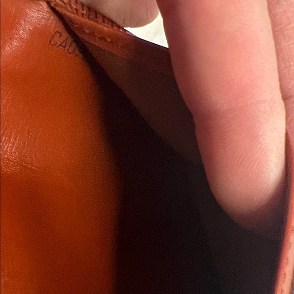 Louis Vuitton Rich Brown Epi long Wallet - Picture 6 of 12